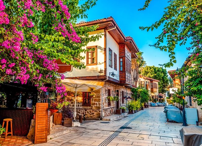Kaleiçi Antalya'nın Tarihi Kalbi