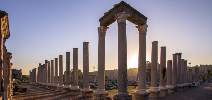 Perge Antik Kenti Tarihe Yolculuk