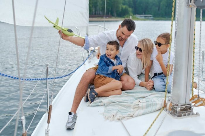 Aile için tekne tatili