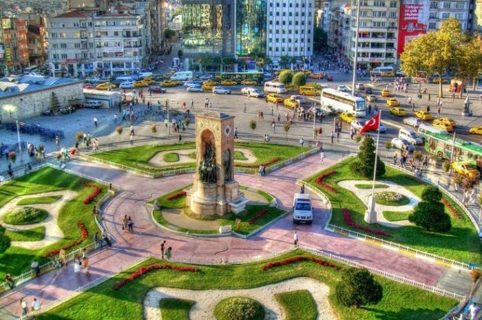 İstanbul Taksim Meydanı Nerede