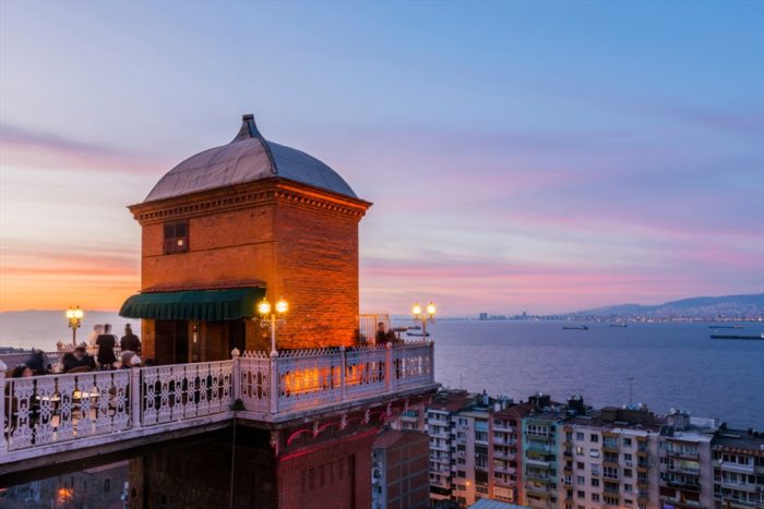 İzmir Simgelerinden Tarihi Asansör